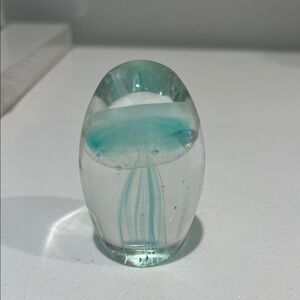Elegant Glass Jellyfish Sculpture